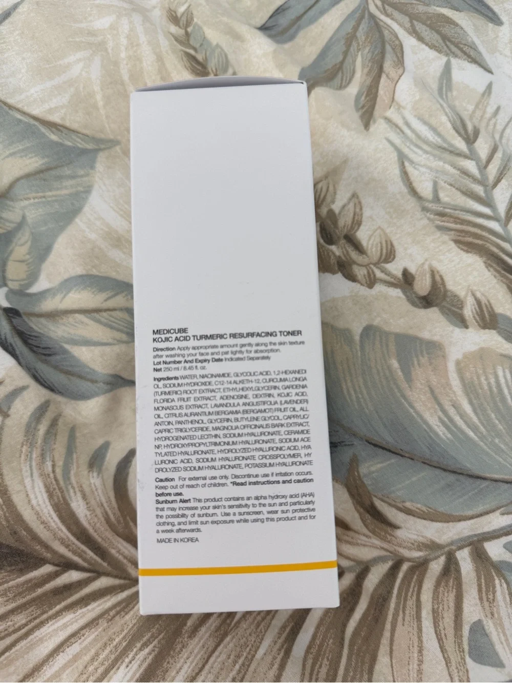 Kojic Acid Turmeric Resurfacing Toner – White/Yellow New in box